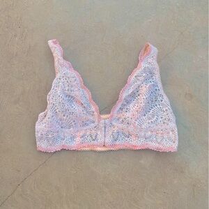 VICTORIA’S SECRET | NWT Pink White Sheer Lace Bra M